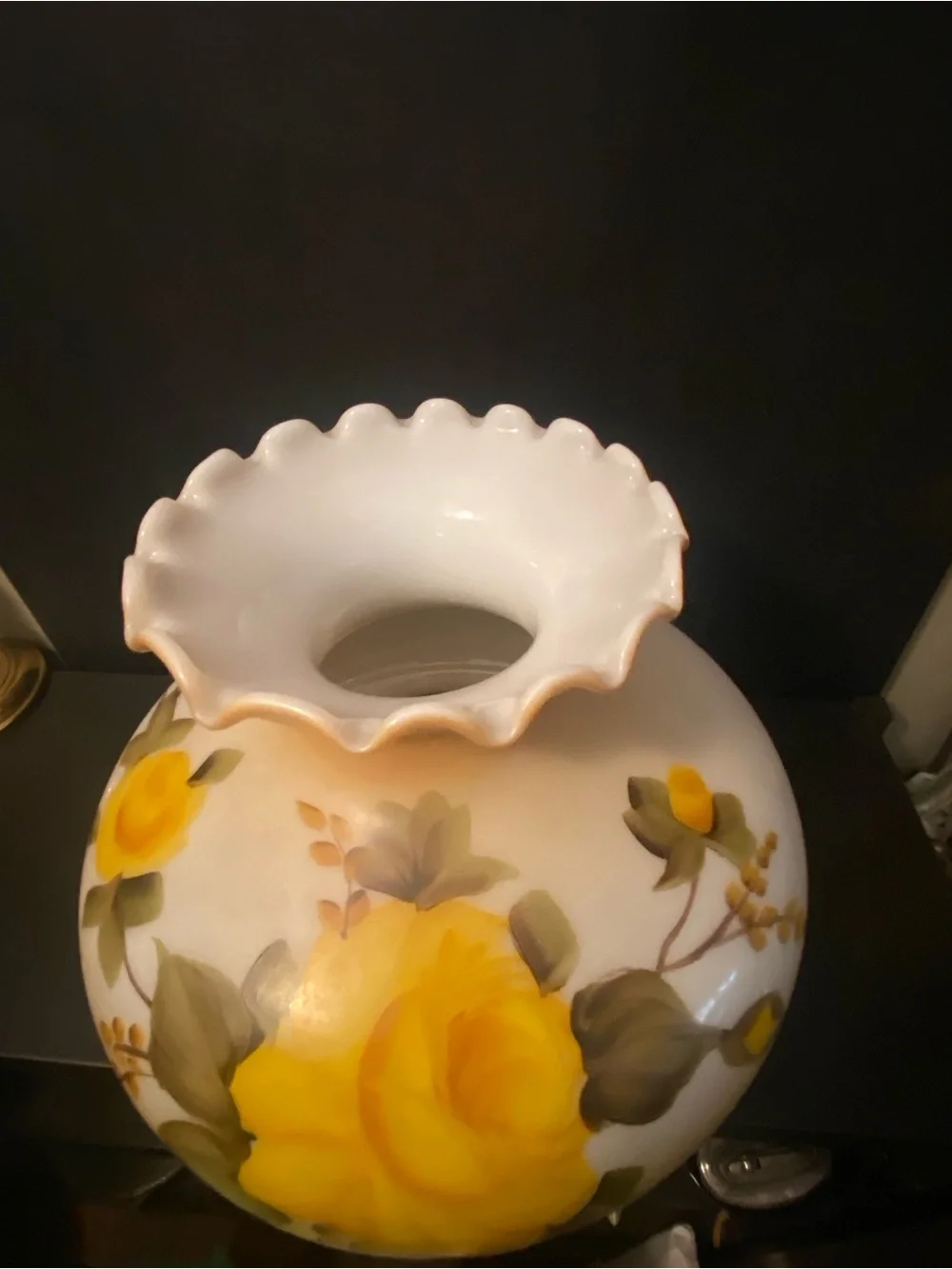 VINTAGE KEROSENE LAMP SHADE ROSES GWTW RUFFLED GLASS COVER X-Large